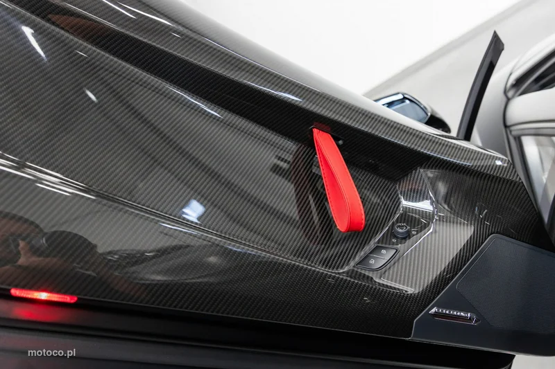 Lamborghini Aventador 34