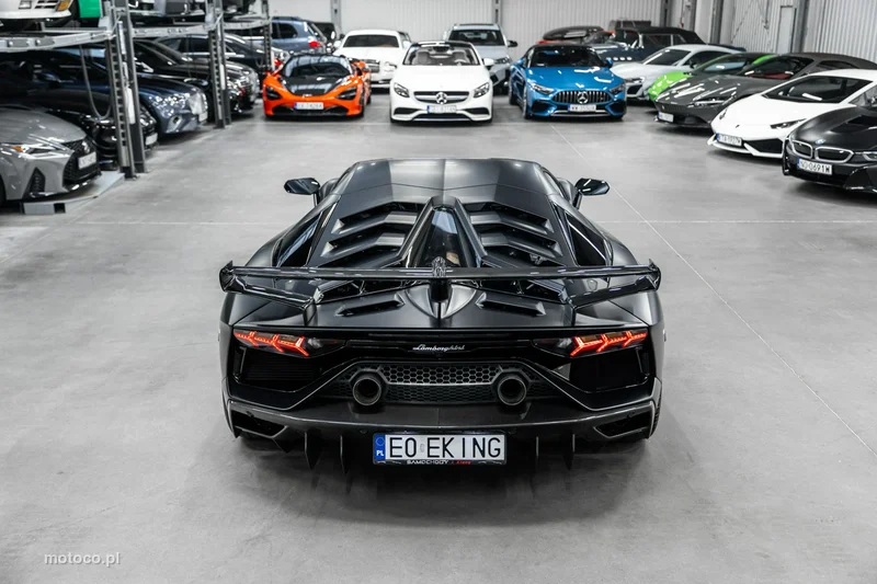 Lamborghini Aventador 49