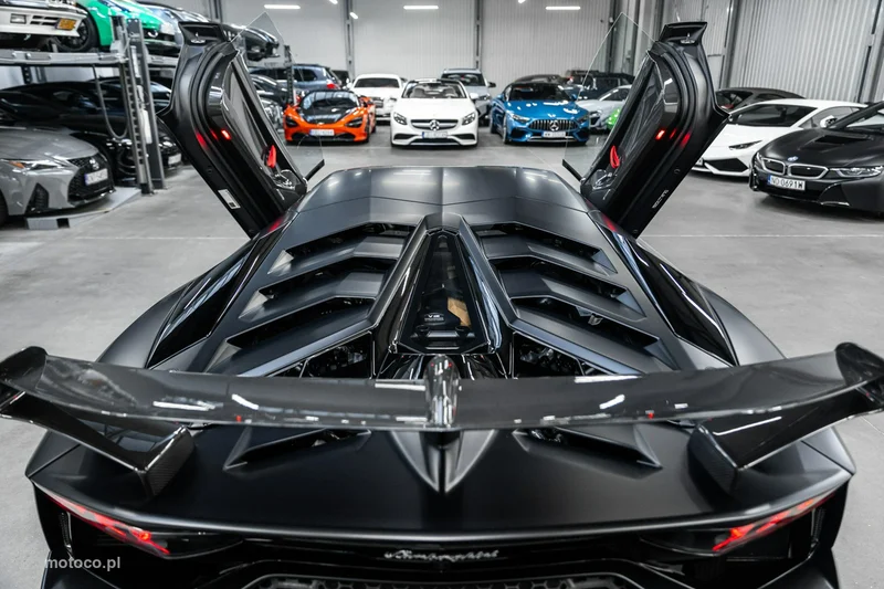 Lamborghini Aventador 50