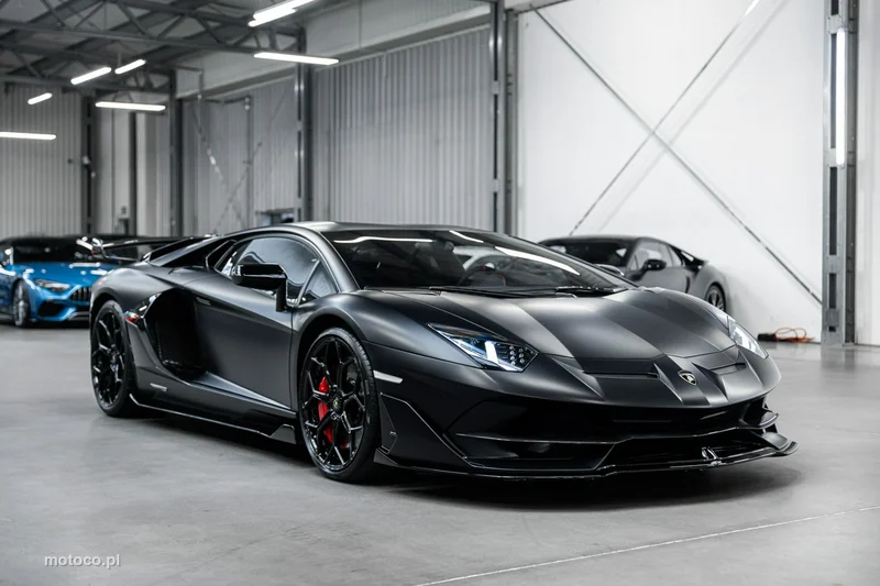 Lamborghini Aventador 7
