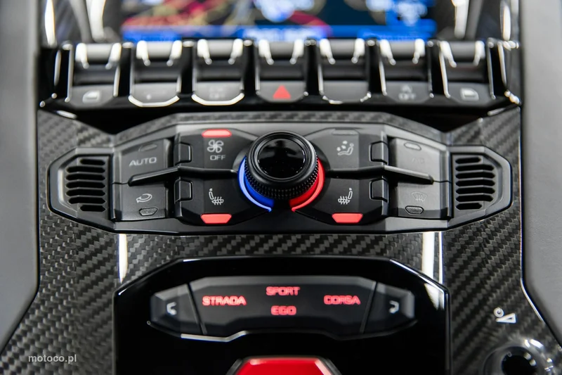 Lamborghini Aventador 72