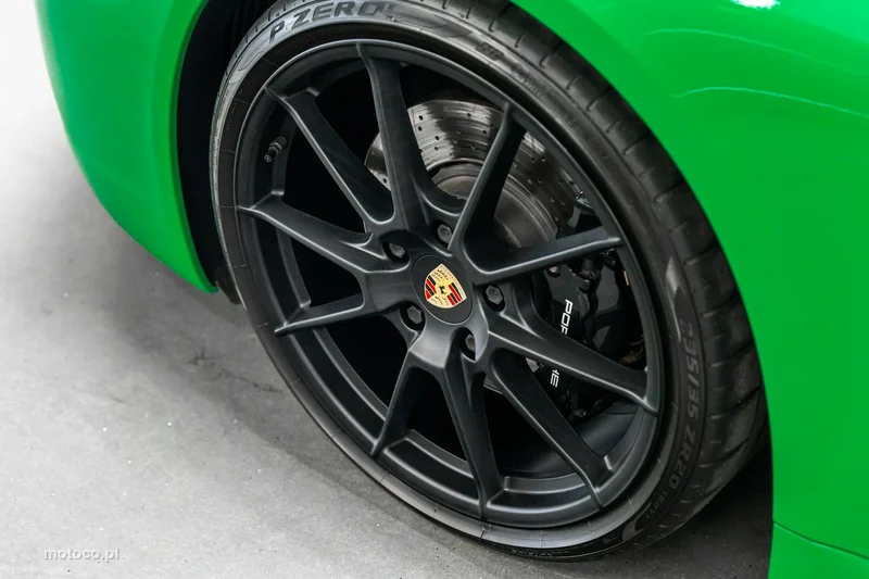 Porsche 718 Cayman 14
