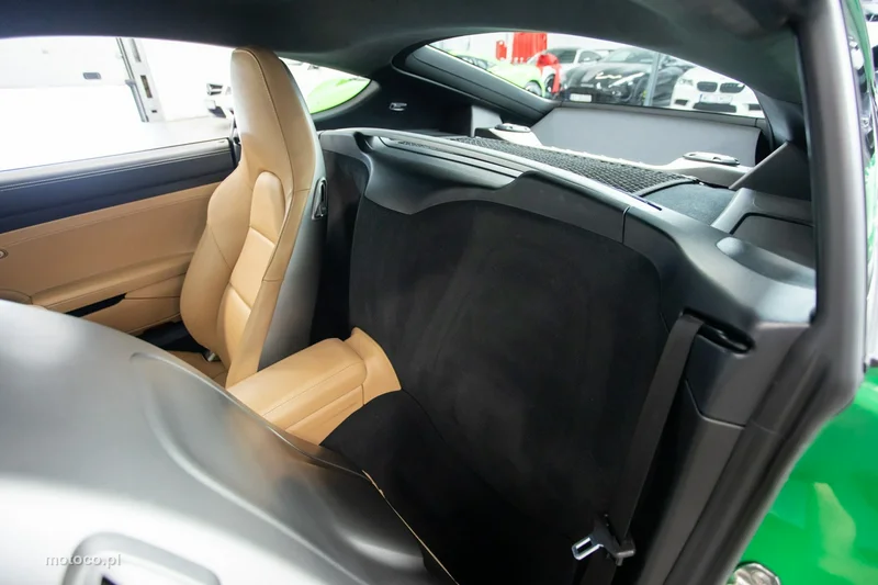 Porsche 718 Cayman 24