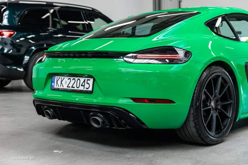 Porsche 718 Cayman 48