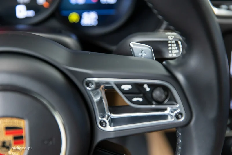 Porsche 718 Cayman 57