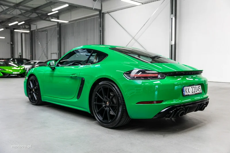 Porsche 718 Cayman 7