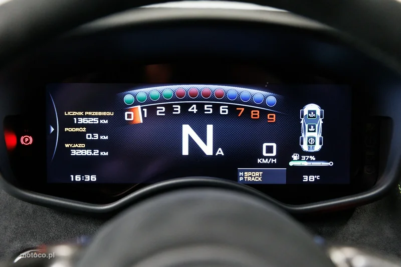 McLaren 570S Coupe 38