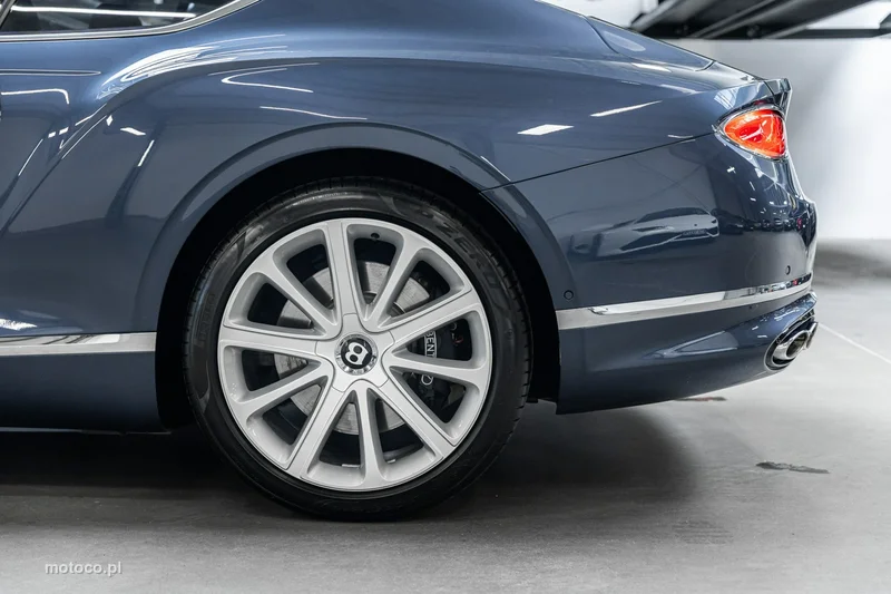 Bentley Continental GT 17