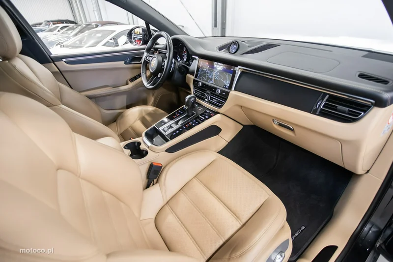 Porsche Macan 95B 26