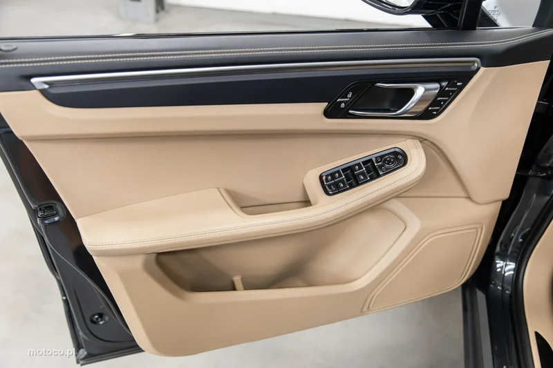 Porsche Macan 95B 35