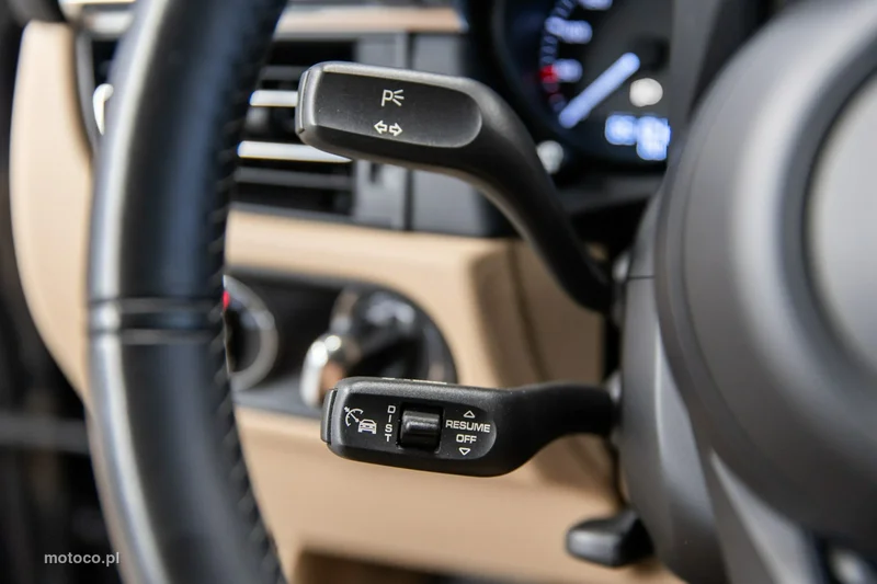 Porsche Macan 95B 37