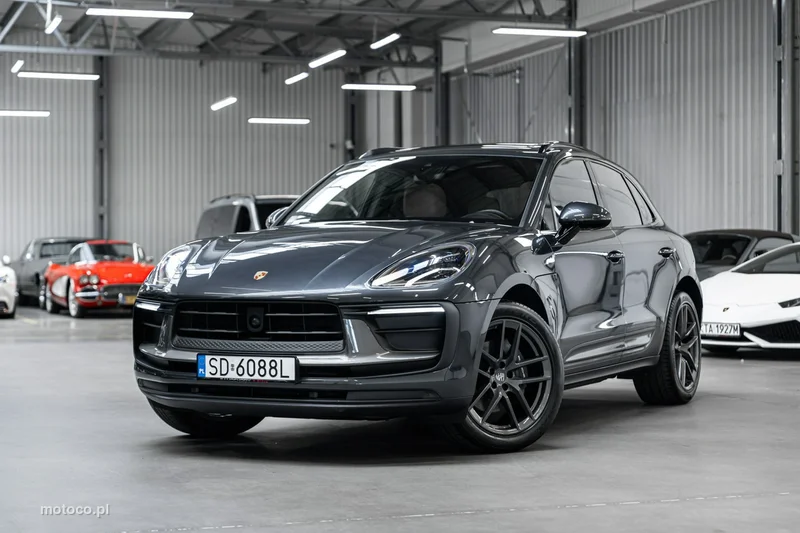 Porsche Macan 95B 42