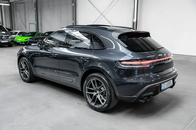 Porsche Macan 95B 43