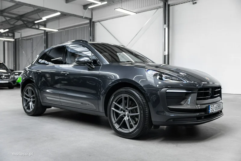 Porsche Macan 95B 44