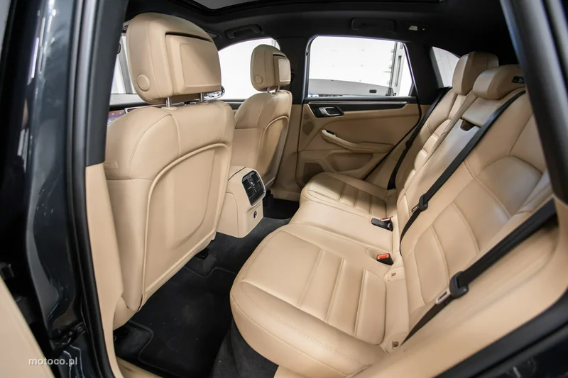 Porsche Macan 95B 47