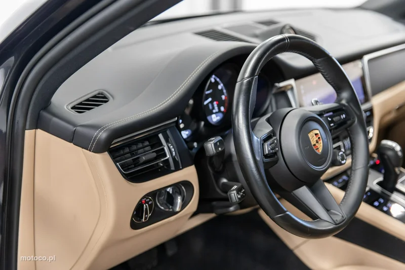 Porsche Macan 95B 57