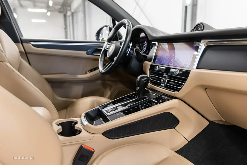 Porsche Macan 95B 68