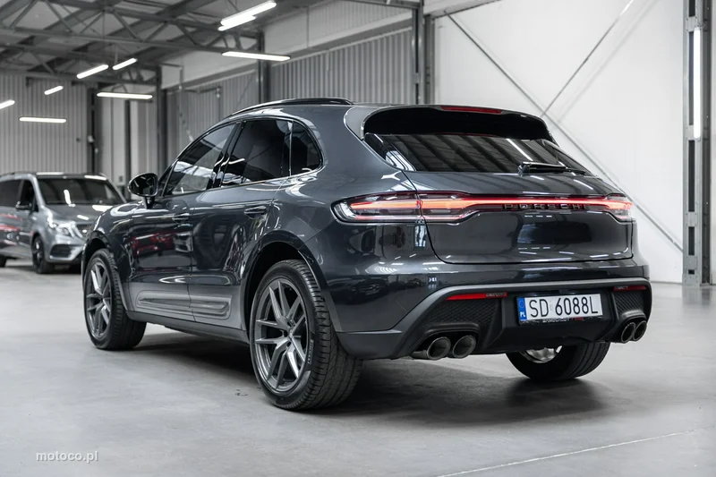 Porsche Macan 95B 8
