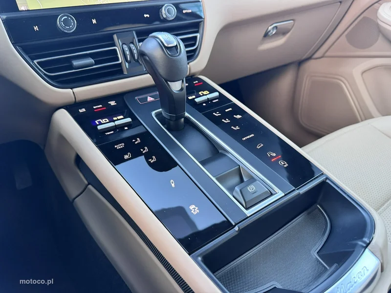 Porsche Macan 95B 26