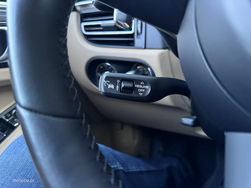 Porsche Macan 95B 32