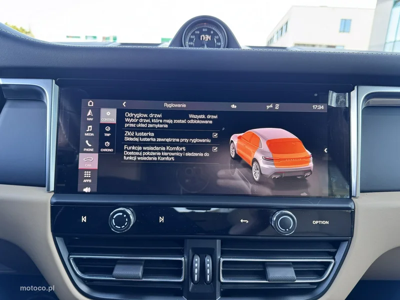 Porsche Macan 95B 45