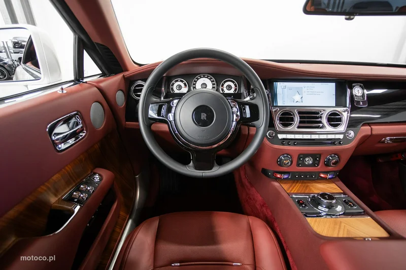Rolls-Royce Wraith 26