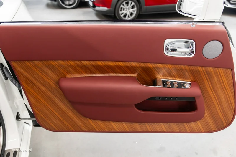 Rolls-Royce Wraith 32