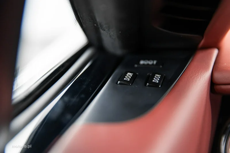 Rolls-Royce Wraith 37