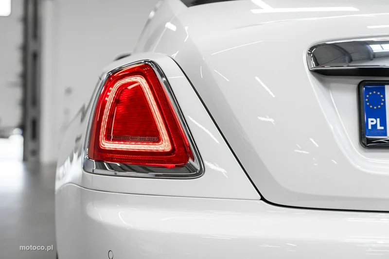 Rolls-Royce Wraith 54