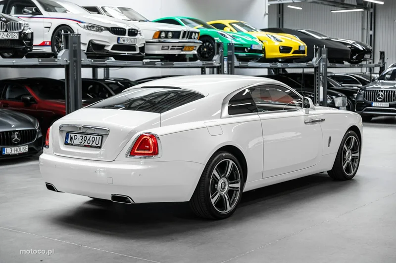 Rolls-Royce Wraith 7