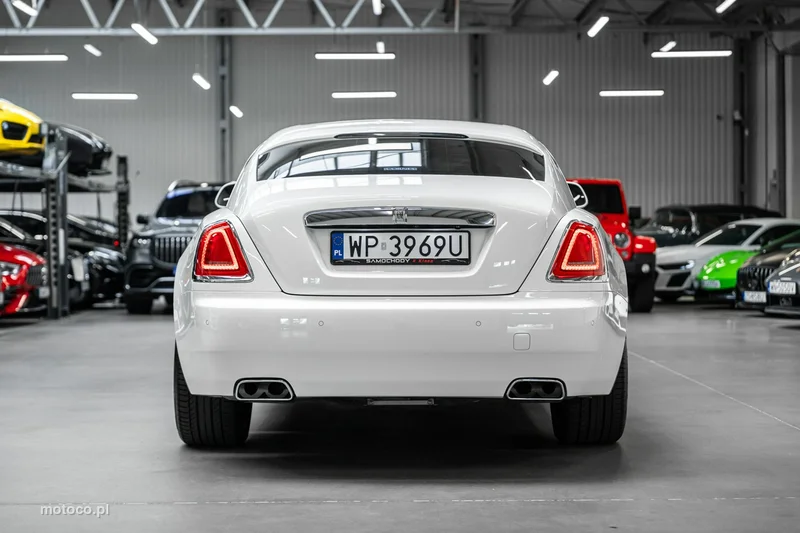 Rolls-Royce Wraith 8