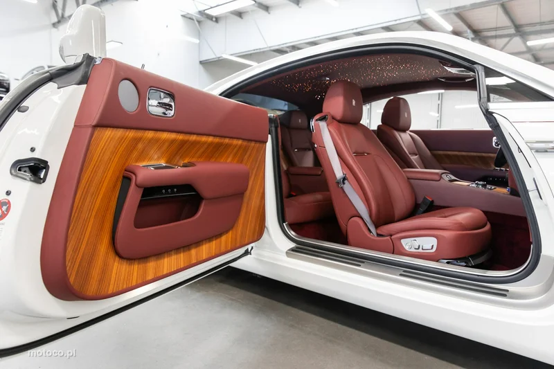 Rolls-Royce Wraith 74
