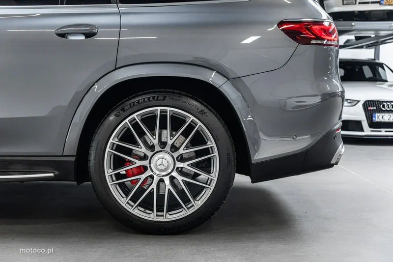 Mercedes-Benz GLS Klasa 16
