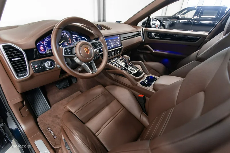 Porsche Cayenne 9YA 18