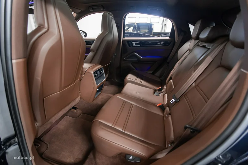 Porsche Cayenne 9YA 22