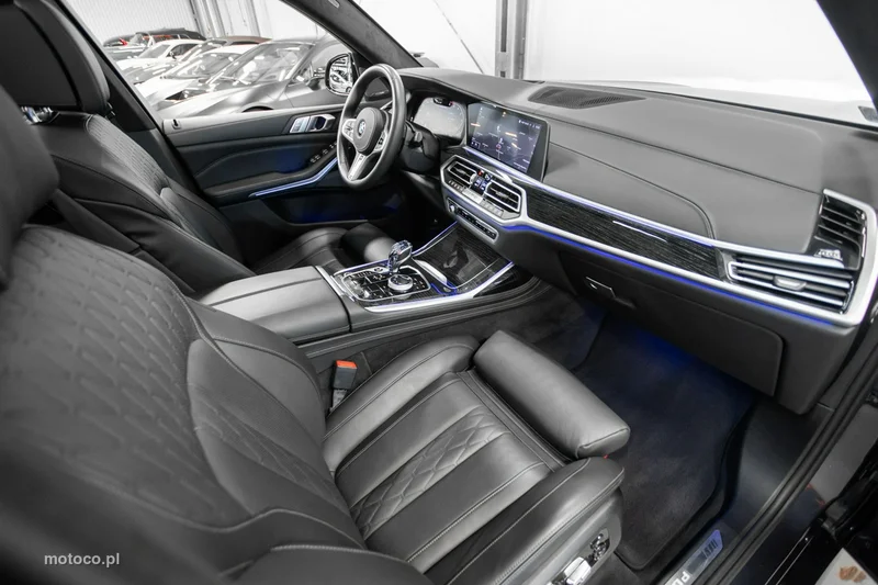 BMW X7 G07 25