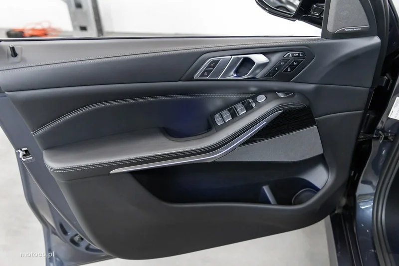BMW X7 G07 32
