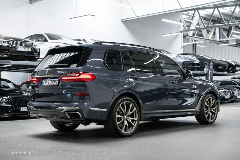 BMW X7 G07 8