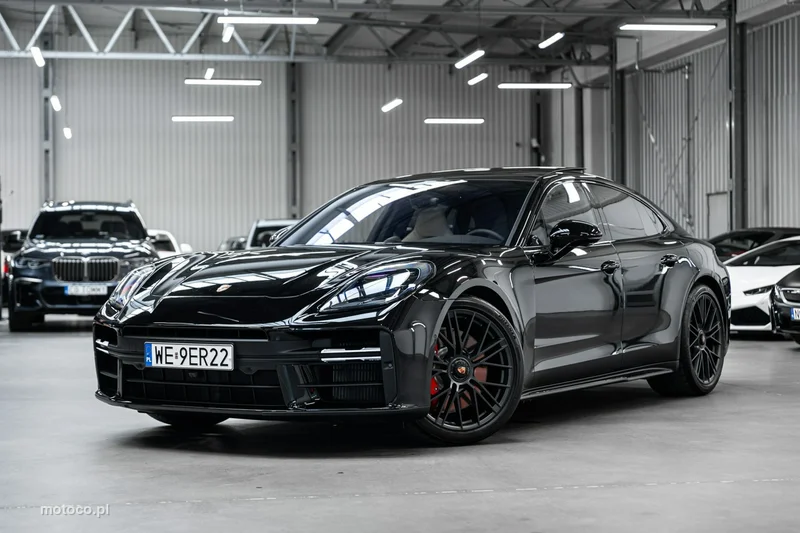 Porsche Panamera 976 2
