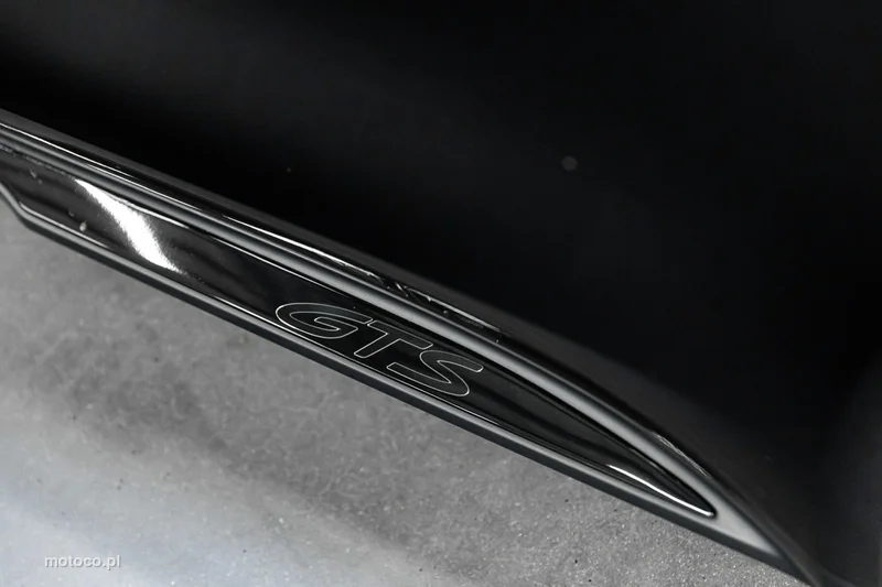 Porsche Panamera 976 16