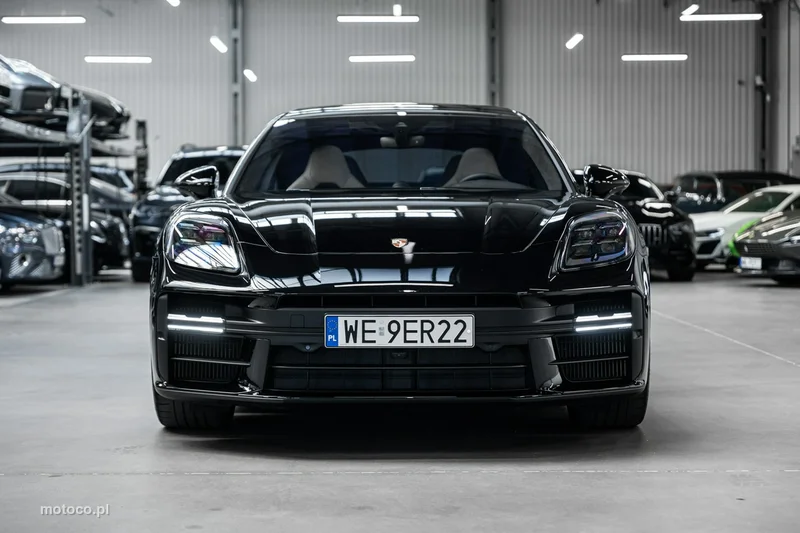 Porsche Panamera 976 3