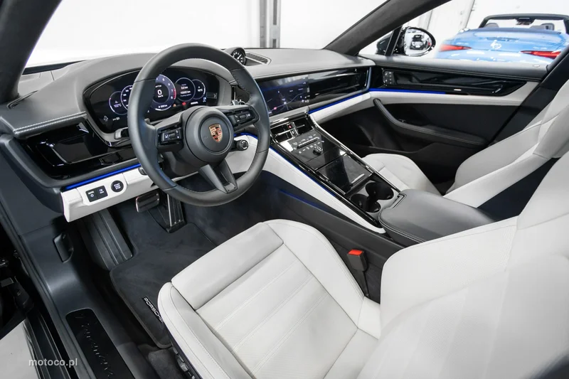 Porsche Panamera 976 21