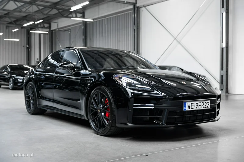 Porsche Panamera 976 4