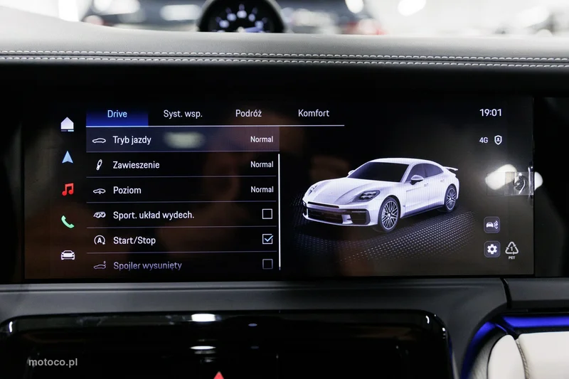 Porsche Panamera 976 39