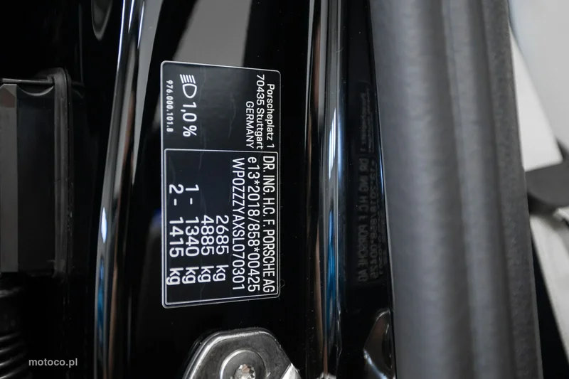 Porsche Panamera 976 54