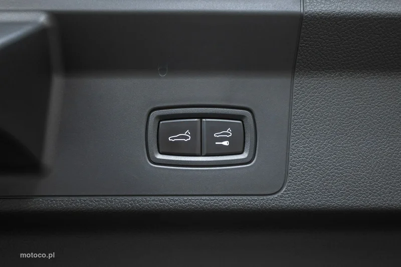 Porsche Panamera 976 57