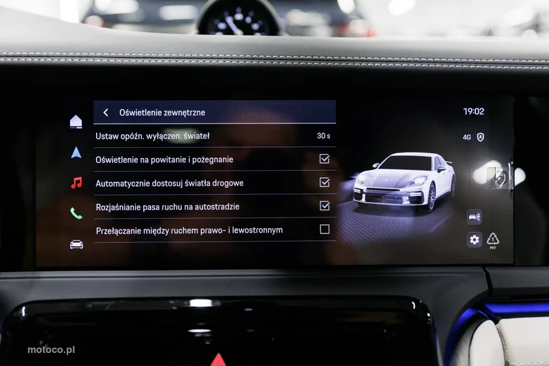 Porsche Panamera 976 76