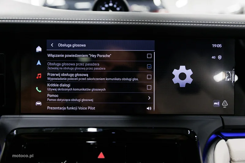 Porsche Panamera 976 78
