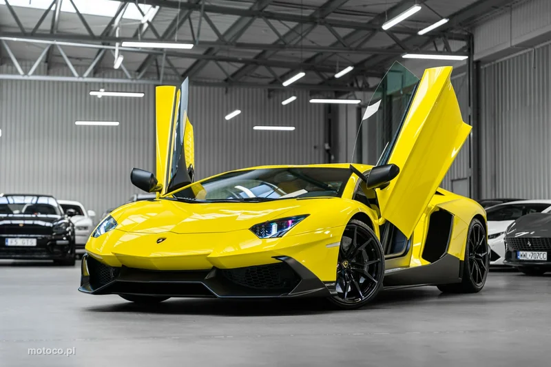 Lamborghini Aventador 19