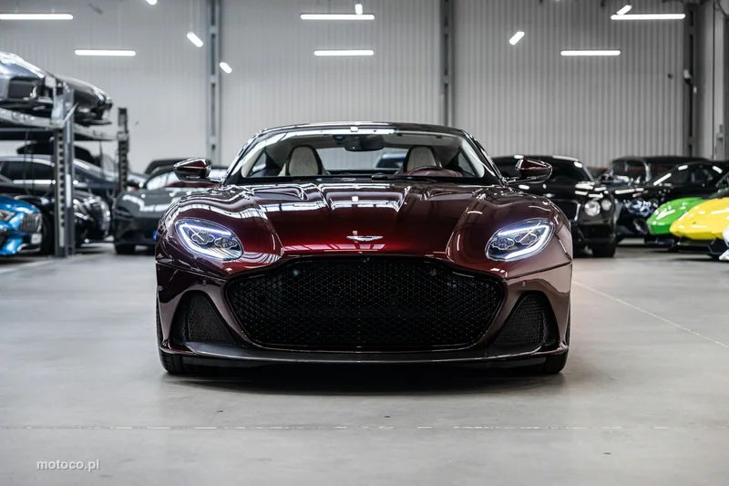 Aston Martin DBS 2